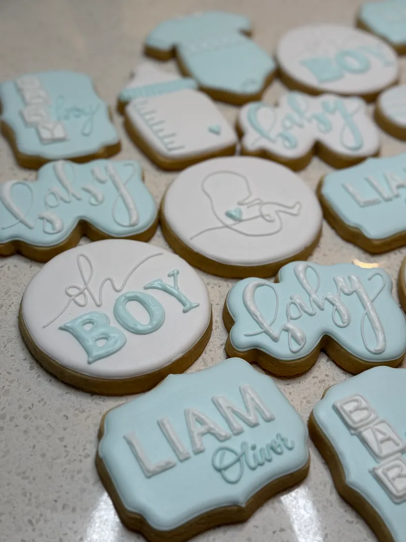 Decorated royal-icing cookies by Jadey — 5
