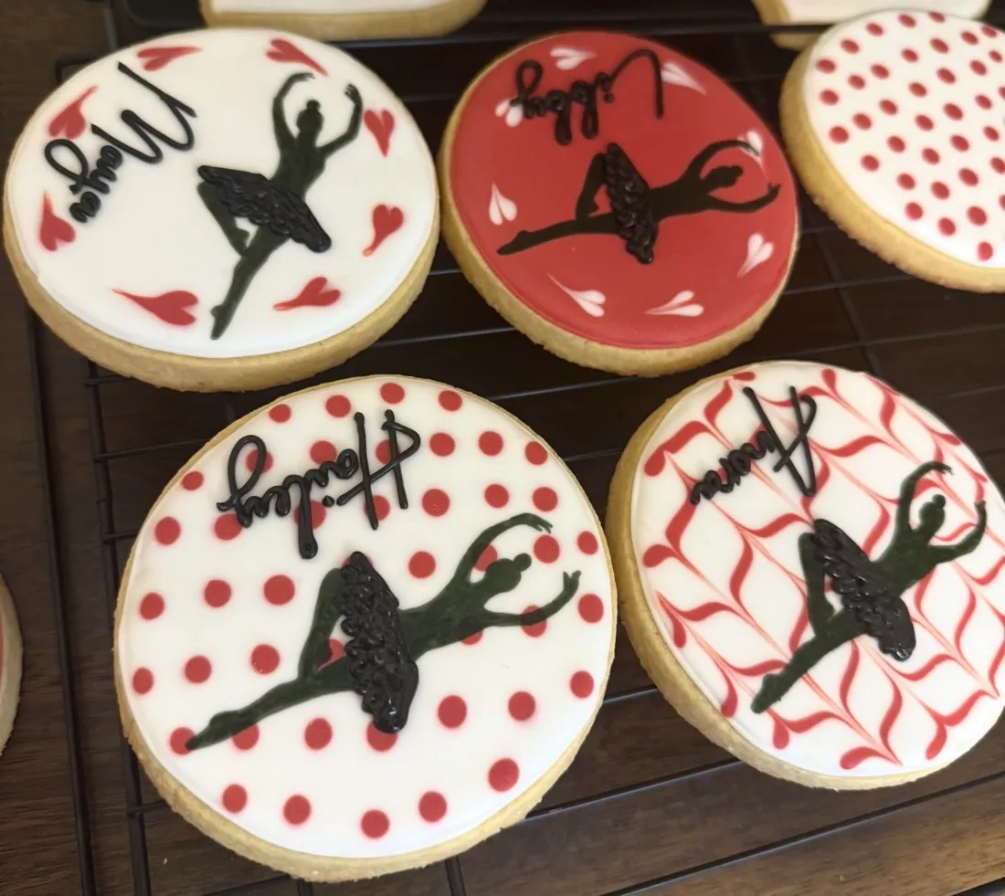 Decorated royal-icing cookies by Jadey — 12